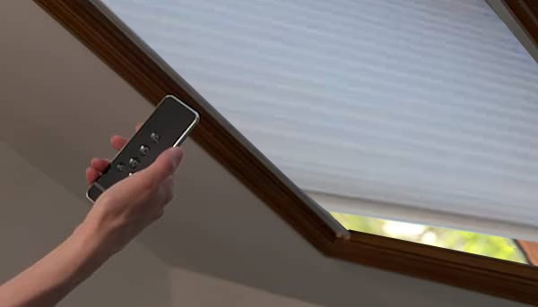 remote-controlled-motorized-skylight-shade-top-down